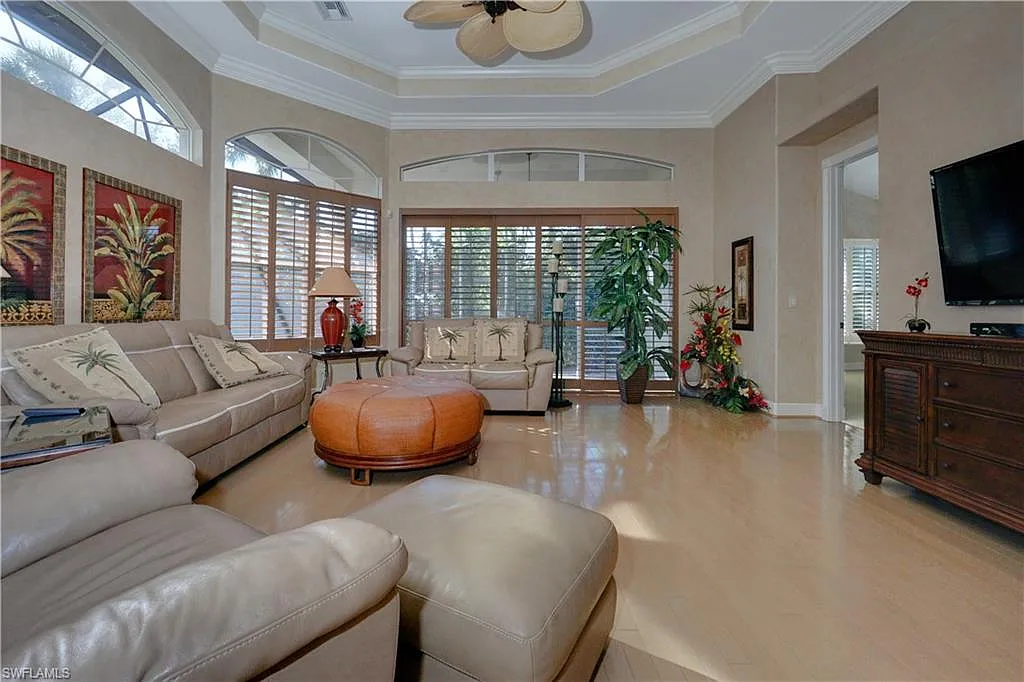 3 bed, 3.0 bath, 2661 sqft, $20,000 — Photo 3