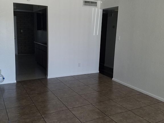 4th image of 4316 N 20th Ave APT 8