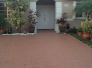 16227 SW 58th Ln, Miami, FL 33193
