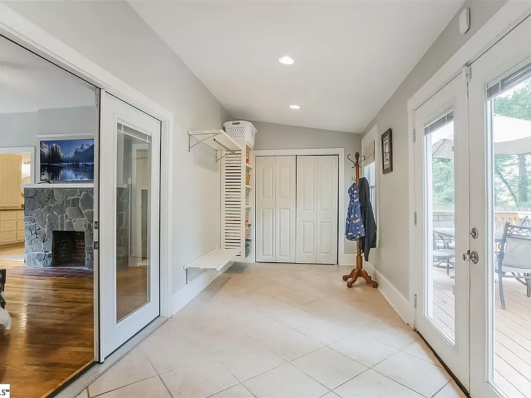 19 David St — Photo 11