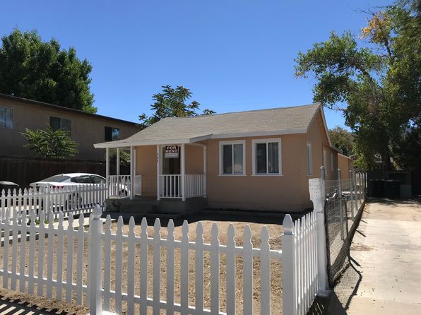 324 W E St