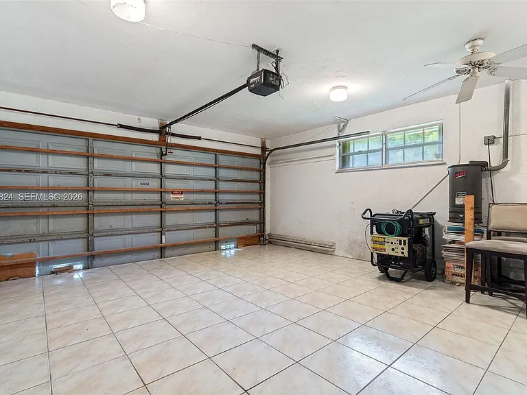 16035 SW 173rd Ave — Photo 34