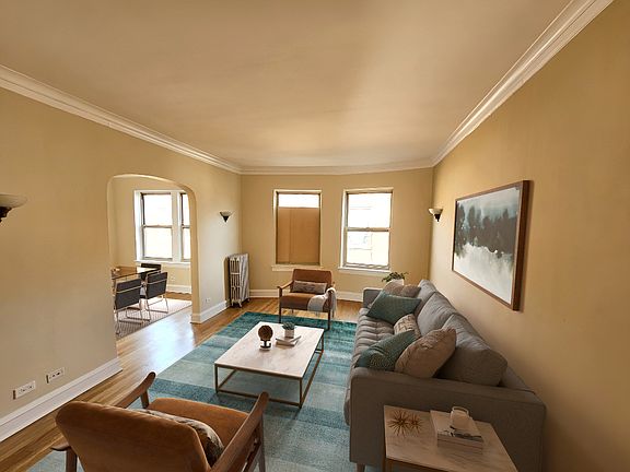 3rd image of 4124 N Kedvale Ave APT 300