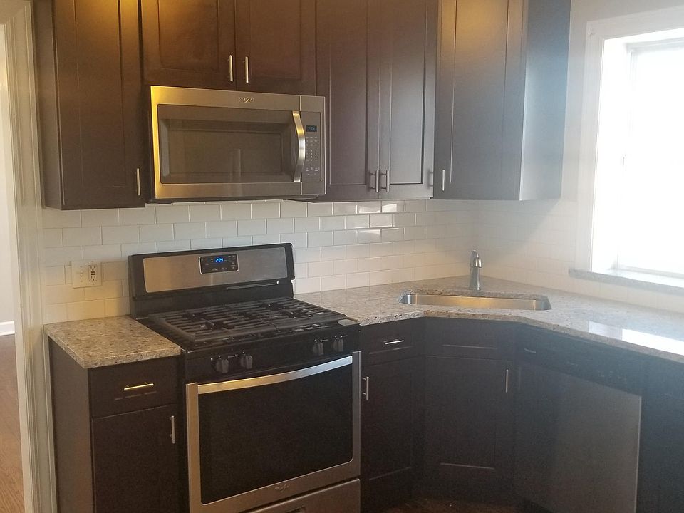 1st image of 2541 W Summerdale Ave APT 2N