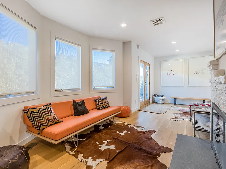 2 Pleasant Ave — Photo 7