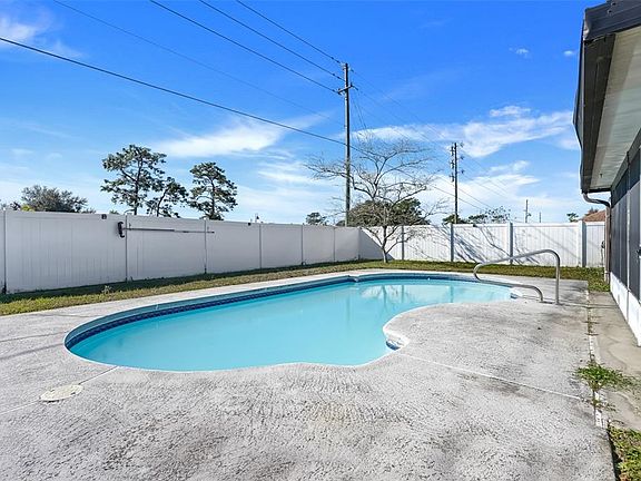 3rd image of 105 DORCHESTER COURT