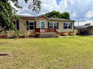 902 Banks St, Hammon, OK 73650
