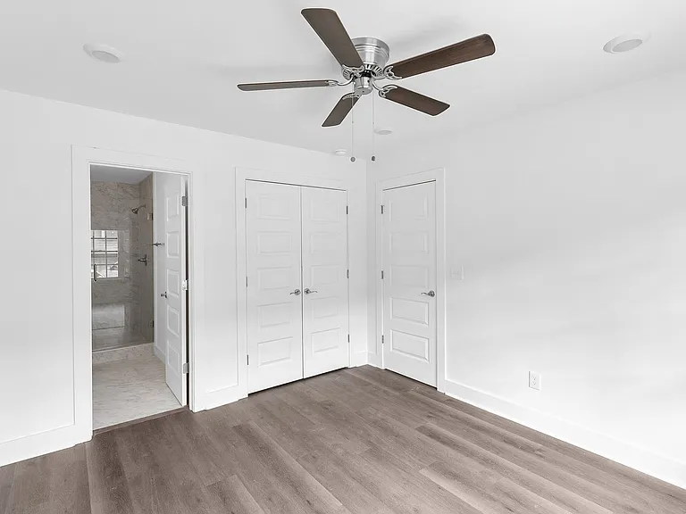 Clairview Apartments — Photo 21