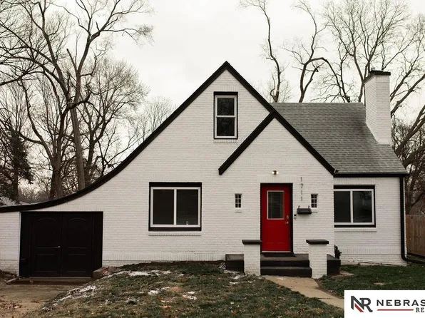 1711 Franklin St, Bellevue, NE 68005