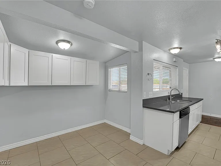 2221 Santa Clara Dr — Photo 15