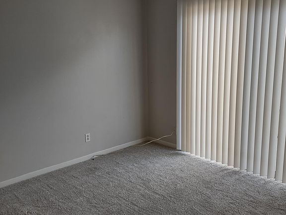 5th image of 623 73rd Ave N