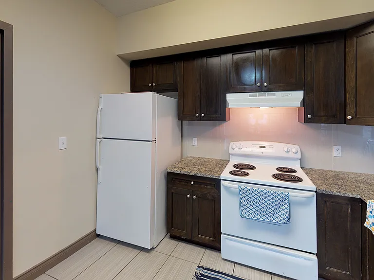 208 Sunview St — Photo 5