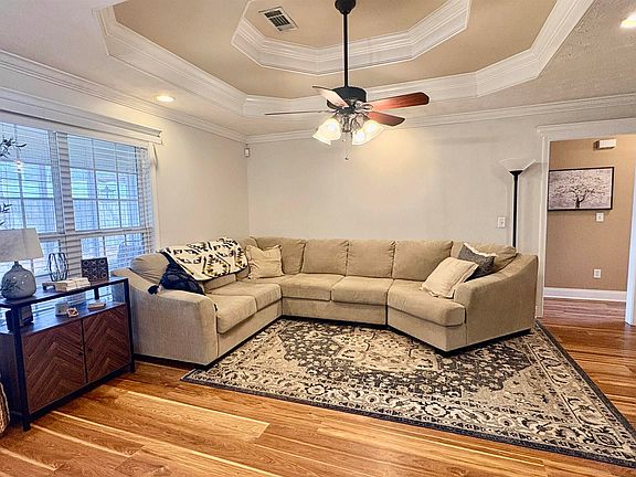 3rd image of 182 Lee Road 2158