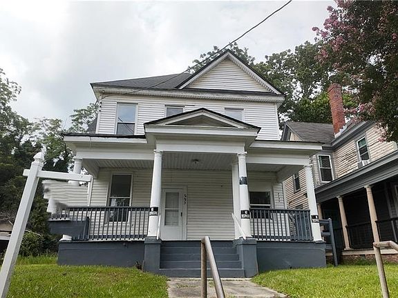 2nd image of 223 Clay St