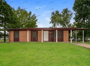 2190 Orleans Ln, Florissant, MO 63031