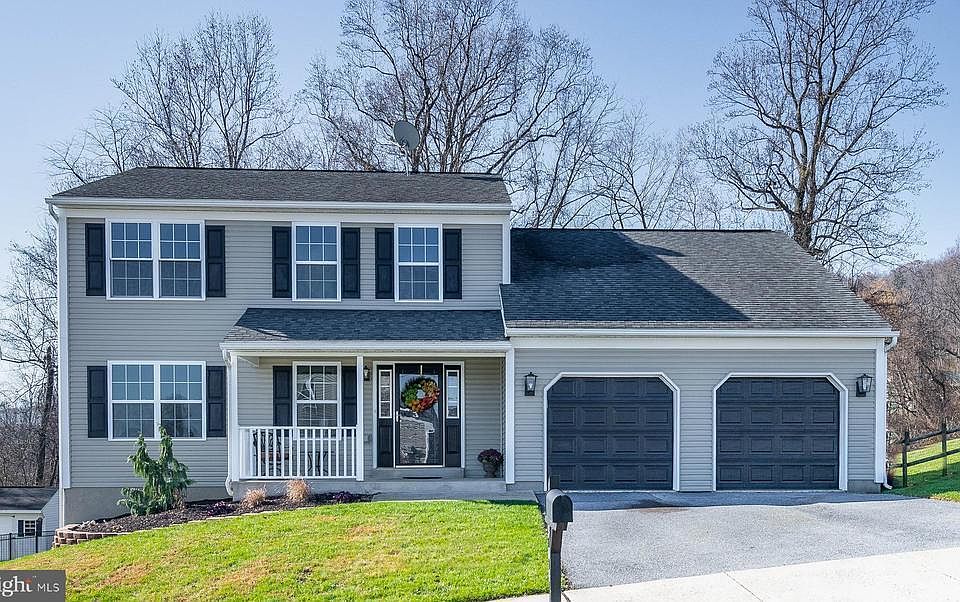 1st image of 304 Longview Dr