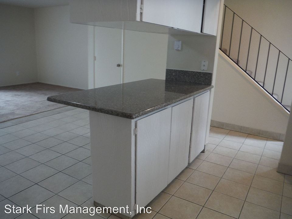 2nd image of 10339 NE Prescott St APT 304