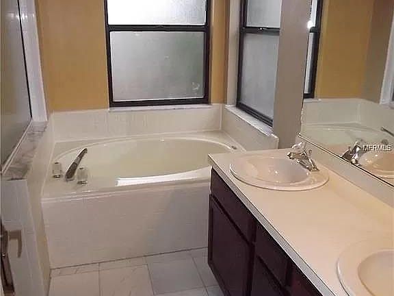 2nd image of 3432 Hillmont Cir