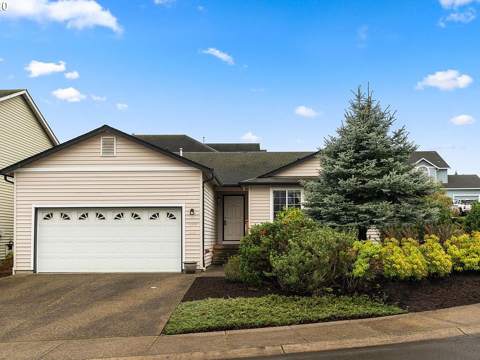 1st image of 4009 NE 95th Cir
