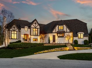 2 Woodard Blf, Zionsville, IN