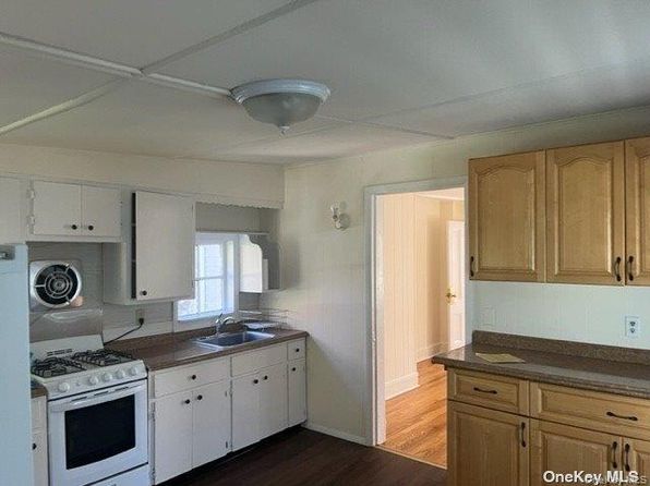 (undisclosed Address)