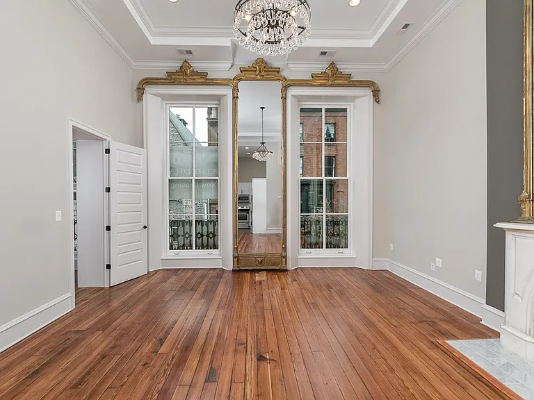 814 Cathedral St — Photo 23