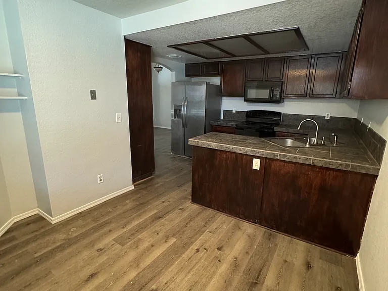 7800 S Kilcormac Ln — Photo 10