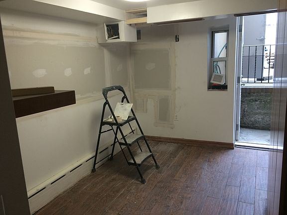 4th image of 2004 23rd St #1