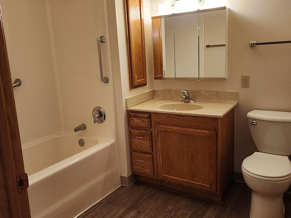 1613 Truax Blvd 6, Eau Claire, WI 54703 Zillow