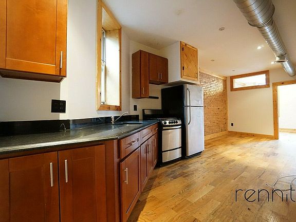 2nd image of 645 Willoughby Ave #8A