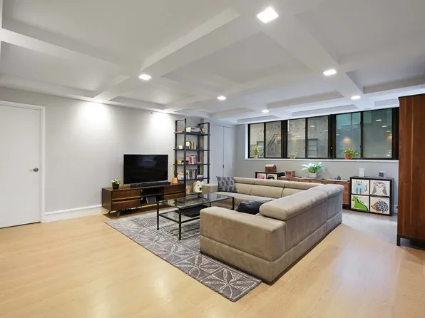 112 W 56th St APT 8S, New York, NY 10019
