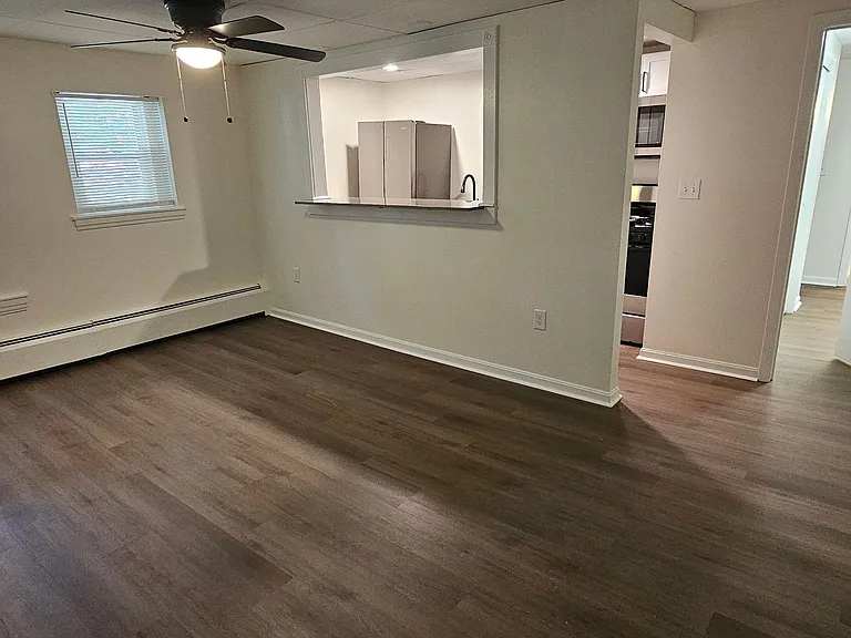 Amoskeag Apartments — Photo 10