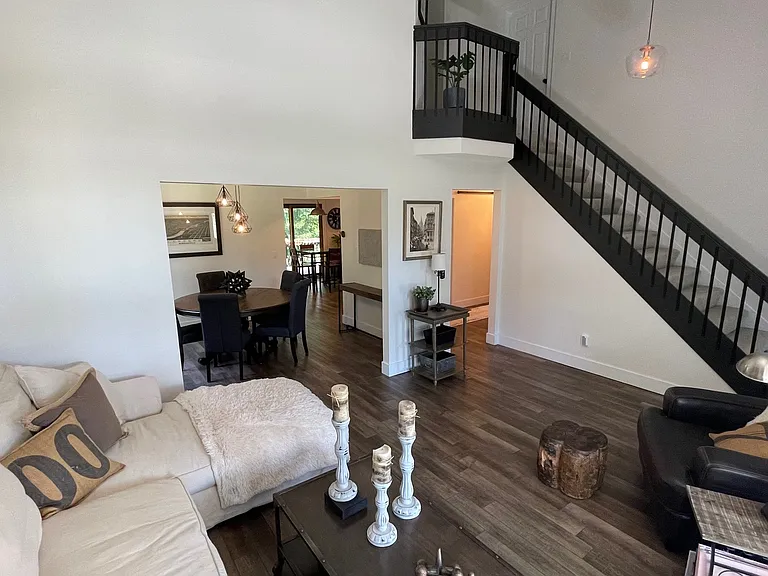 15576 Canyon Rdg — Photo 16
