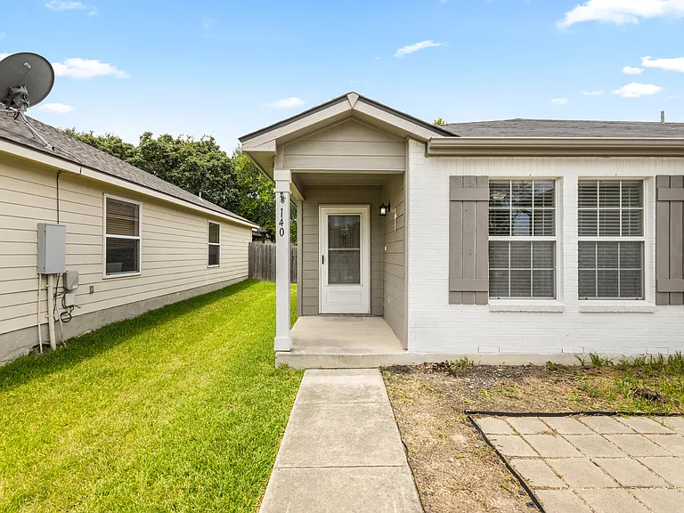 140 Katie Ct — Photo 17