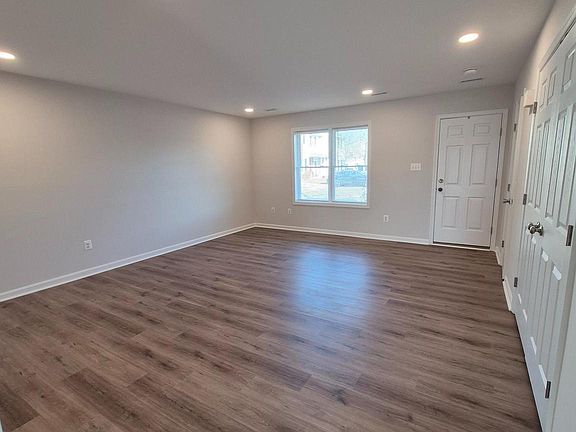 3rd image of 45718 Military Ln