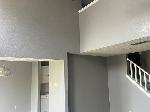 4th image of 1222 W Hudgins St #1224