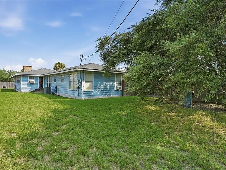 651 W Wilson Ave — Photo 29