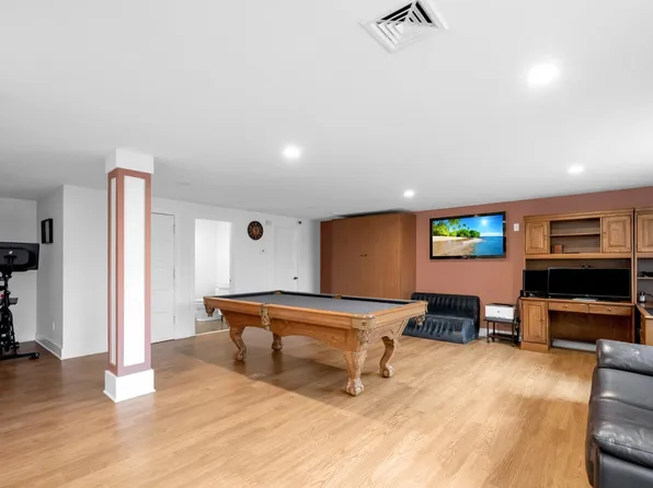 807 Edgewood Lane image 29 of 37