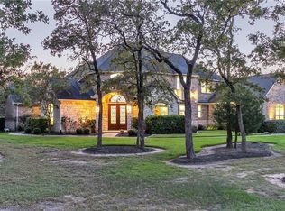 4406 Regal Oaks Dr, College Station, TX 77845