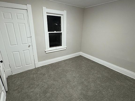 3rd image of 1033 Woodland Ave