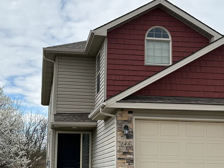 146 Barberry Ln — Photo 2