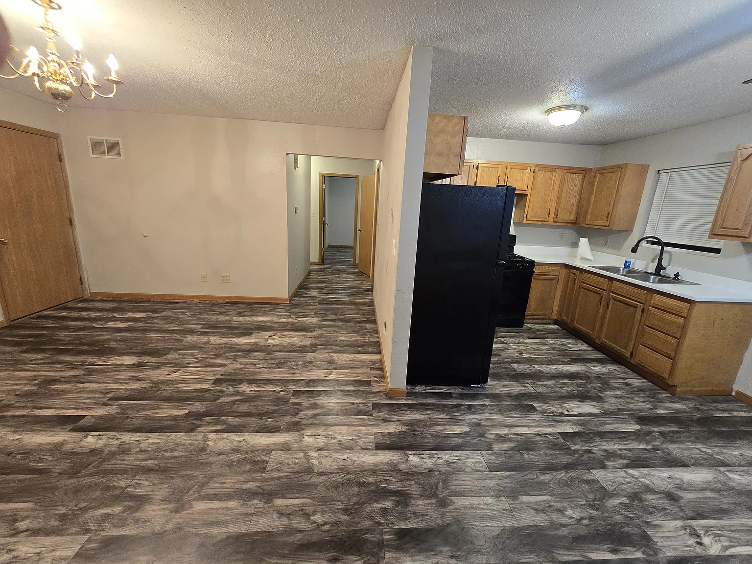 2 bed, 900 sqft, $950 — Photo 4