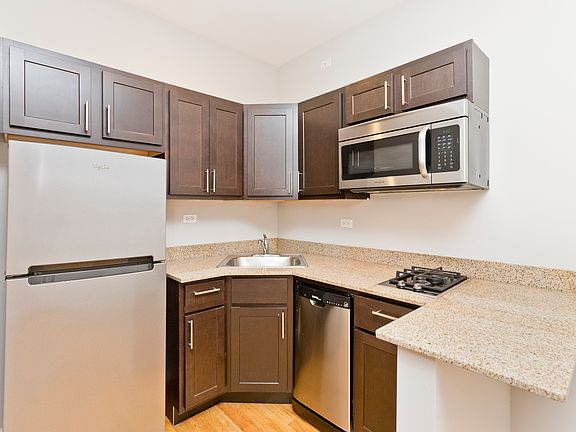 5017 Wolcott - Upgraded Kitchen