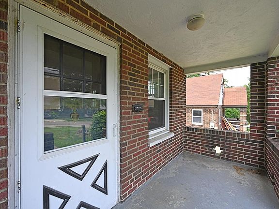 5th image of 7305 Clovernook Ave