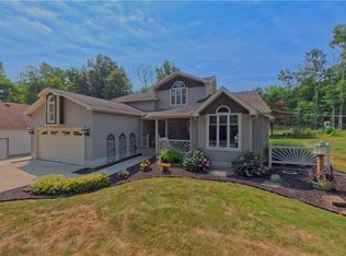 7017 Kirk Rd, Canfield, OH 44406