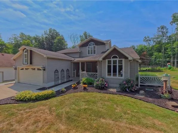 7017 Kirk Rd, Canfield, OH 44406