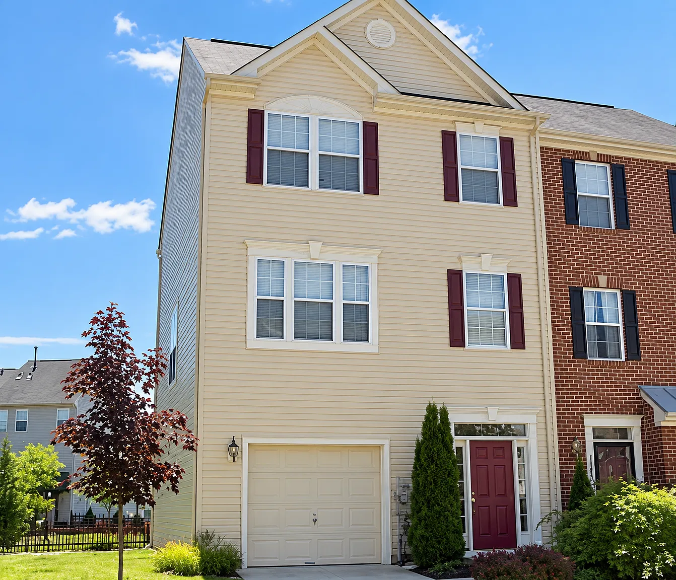 3 bed, 2.5 bath, 2166 sqft, $2,799 — Photo 1