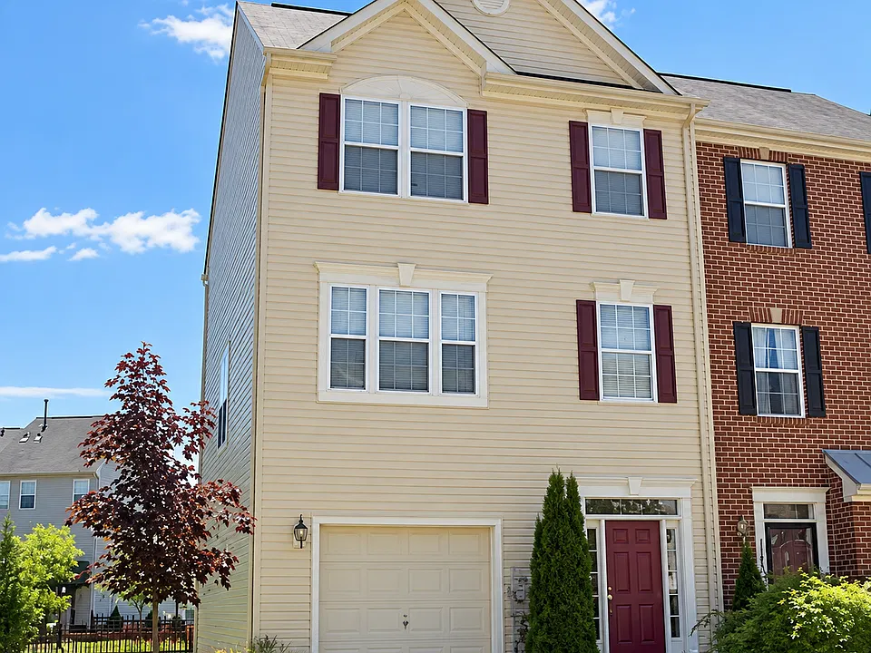 1311 Cabello Ct