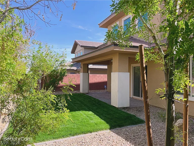 5704 Shadow Bend Dr — Photo 32