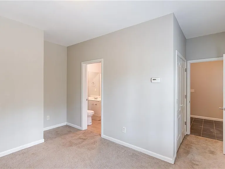 11007 Lorin Way — Photo 36